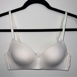 SO Women's White Bra
